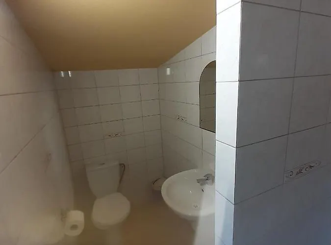 Δωμάτια σε οικογενειακή κατοικία Agat Goscinne Pobierowo