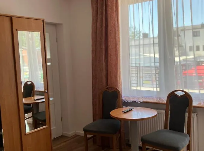 Δωμάτια σε οικογενειακή κατοικία Agat Goscinne *