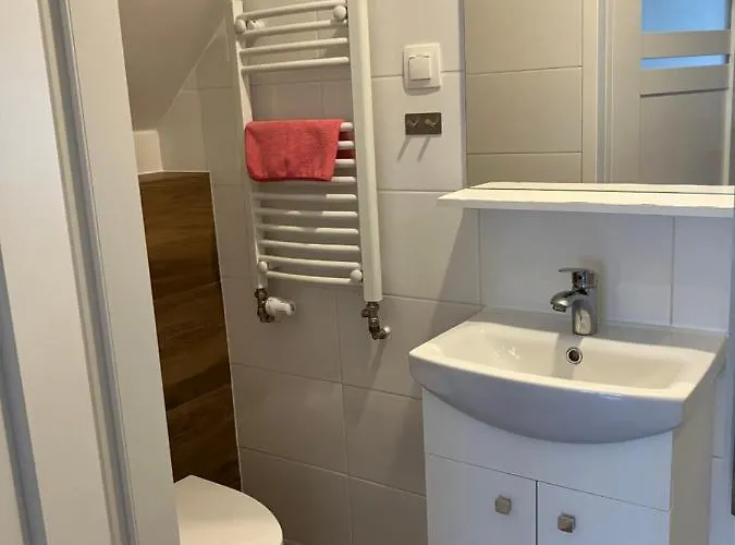 Δωμάτια σε οικογενειακή κατοικία Agat Goscinne