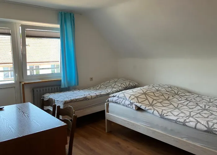 Δωμάτια σε οικογενειακή κατοικία Agat Goscinne