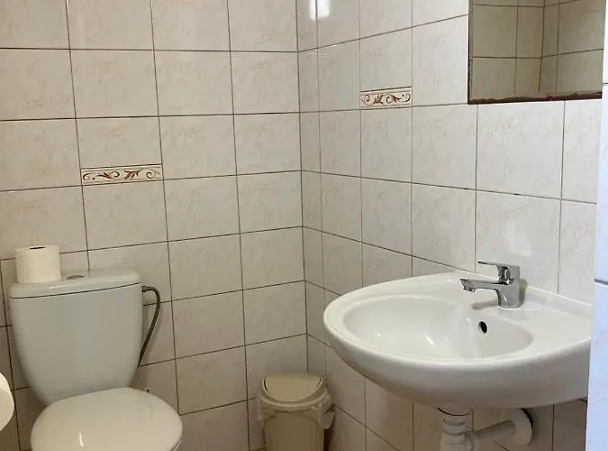 Δωμάτια σε οικογενειακή κατοικία Agat Goscinne *